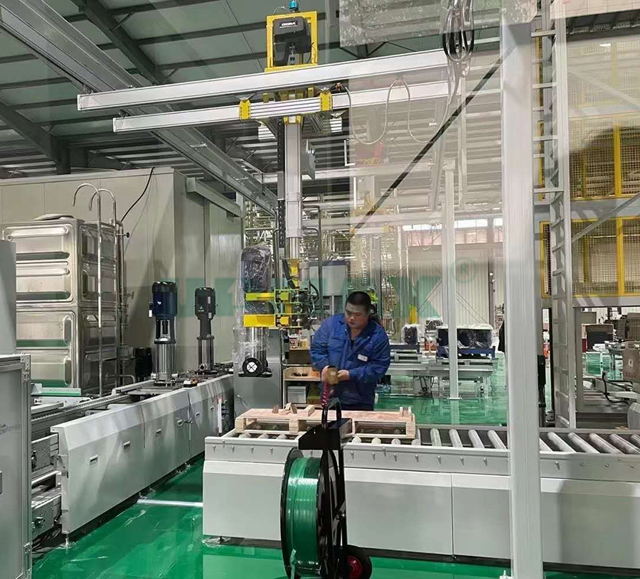 硬臂機械手配鋁合金軌道.jpg